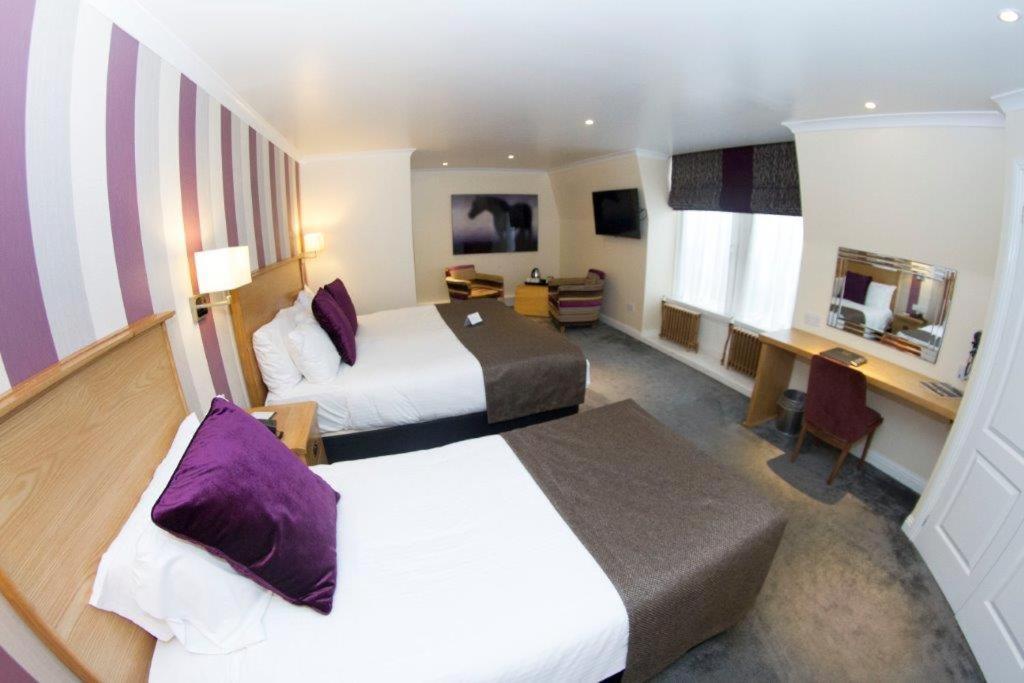 Aberdeen Douglas Hotel Quarto foto